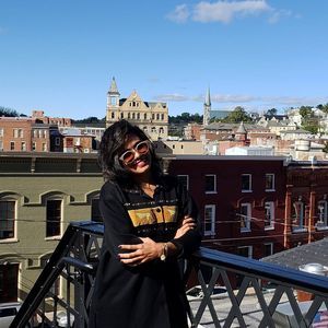 Meet your Posher, Ivone